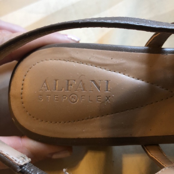 Alfani pointed Toe Slingbacks - Picture 5 of 7